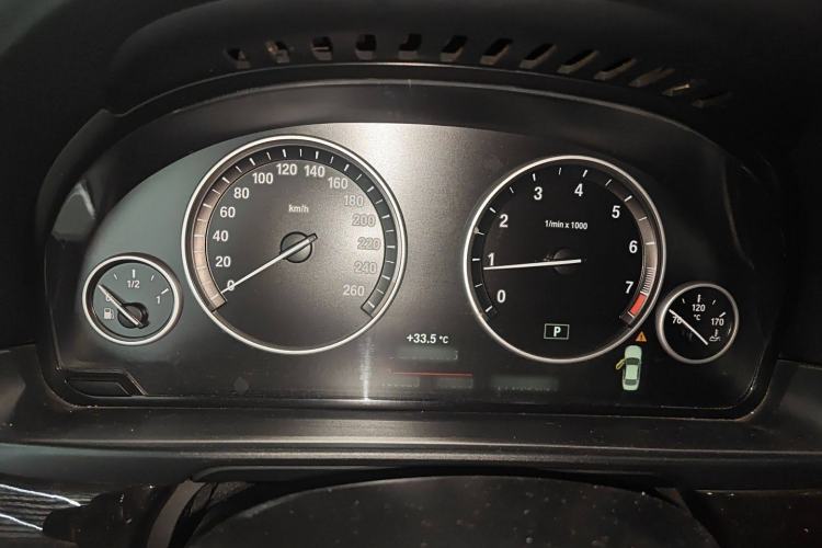 Used BMW 5 Series 2017 525Li Leading Model
