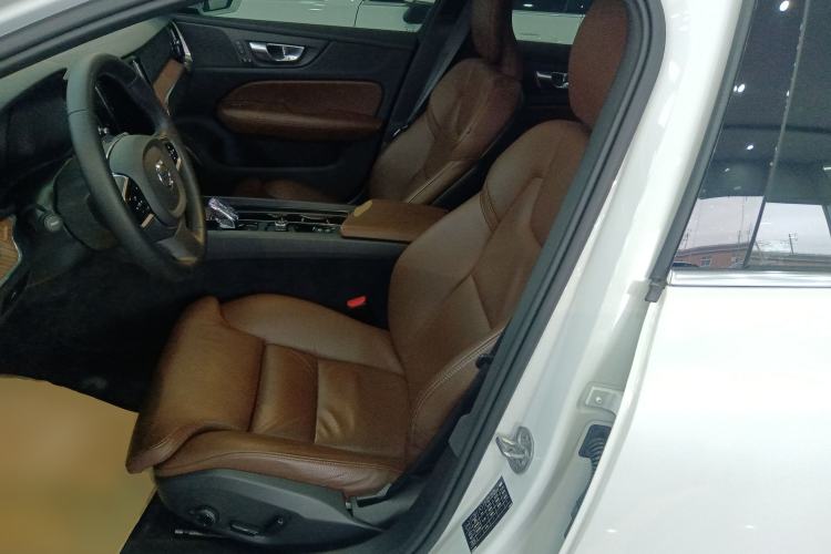 Used Volvo S60 2024 B4 Zhiyuan Luxury Edition