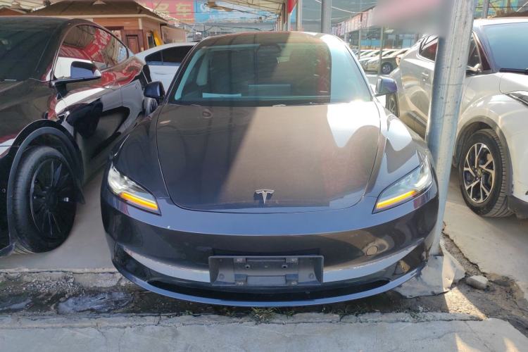 Used Tesla Model 3 2023 Rear-Wheel-Drive Version
