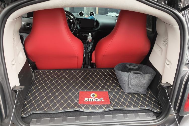 Used smart fortwo 2015 1.0L 52 kW hardtop Dynamic version