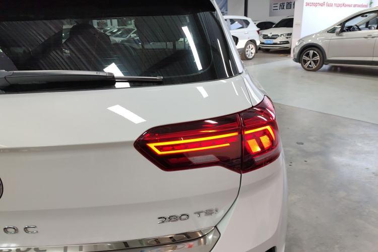 Used Volkswagen T-ROC 2021 280TSI DSG Two-Wheel Drive Comfort Connect 30th Anniversary Edition
