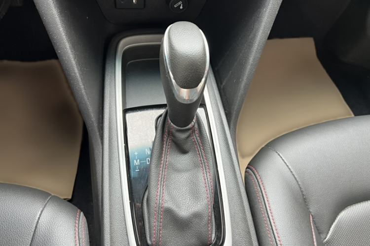 Used Chevrolet Monza 2020 Light Hybrid Redline 320T Dual-Clutch Joyful Edition
