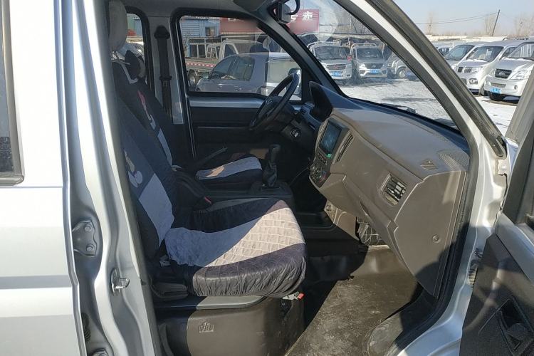 Used Wuling Rongguang New Truck 2021 1.8L Comfort-Grade Double-Cab Dual Rear Wheels LJ479Q6