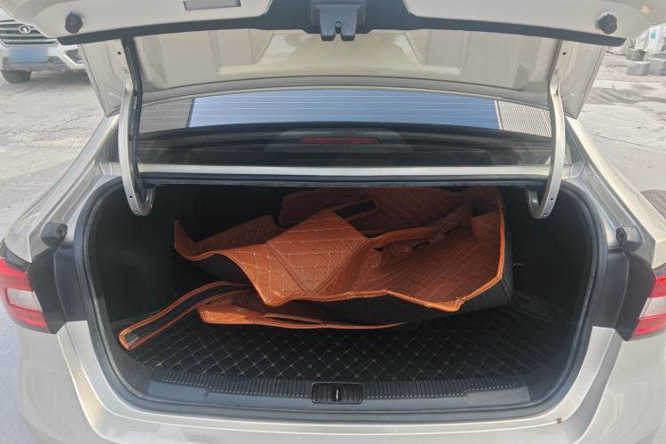 Used Roewe i5 2019 1.5L Automatic 4G Connected Langhao Edition