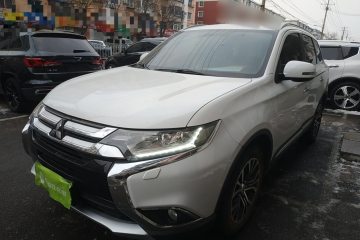 Used Mitsubishi Outlander 2016 2.4L 4x4 Luxury Edition 7-Seater