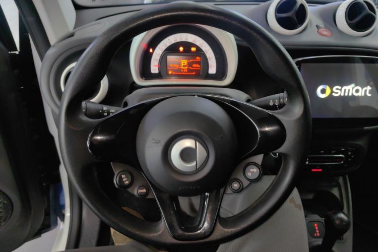 Used  fortwo 2018 1.0L 52kW Hardtop Dynamic Version China V
