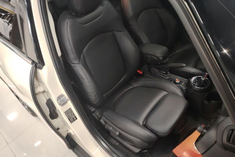 Used  MINI 2016 2.0T COOPER S Five-Door Edition
