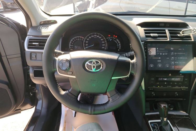 Used Toyota Camry 2016 2.0G 10th Anniversary Leading Edition