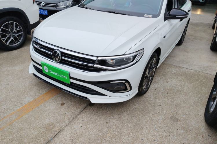 Used Volkswagen Bora 2023 300TSI DSG Prestige Edition
