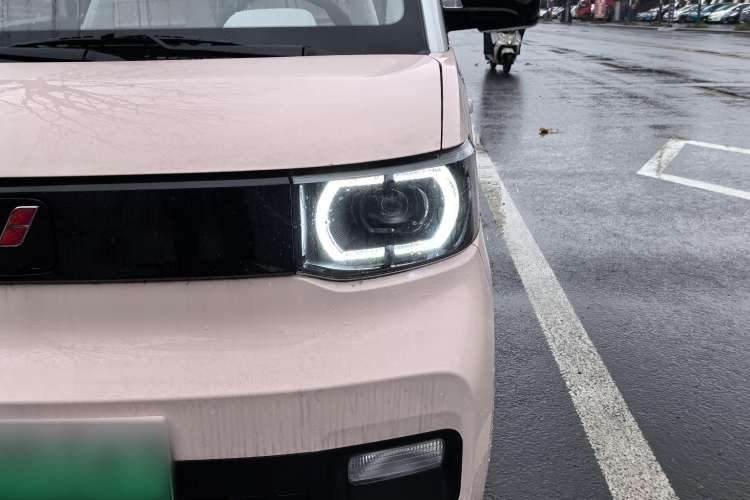 Used Wuling Hongguang MINIEV 2021 Macaron Premium Model – Lithium Iron Phosphate
