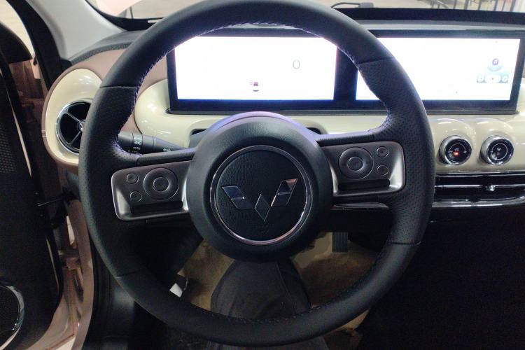 Used Wuling Bingo 2023 410 km Lingxi Deluxe Edition
