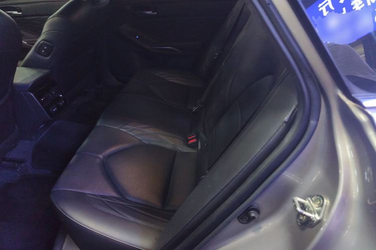 Used Toyota Avalon 2019 2.5L Touring Premium Version China VI Standard
