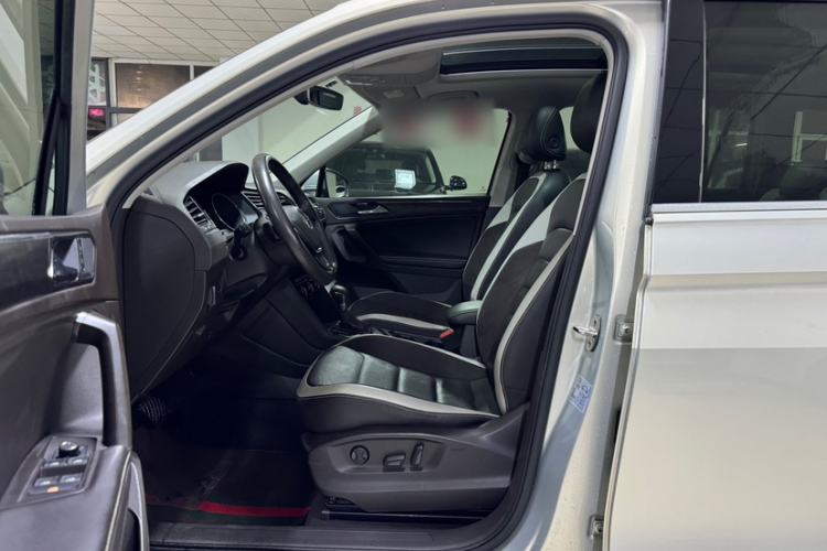 Used Volkswagen Tiguan L 2017 330TSI Automatic Two-Wheel Drive Luxury Edition