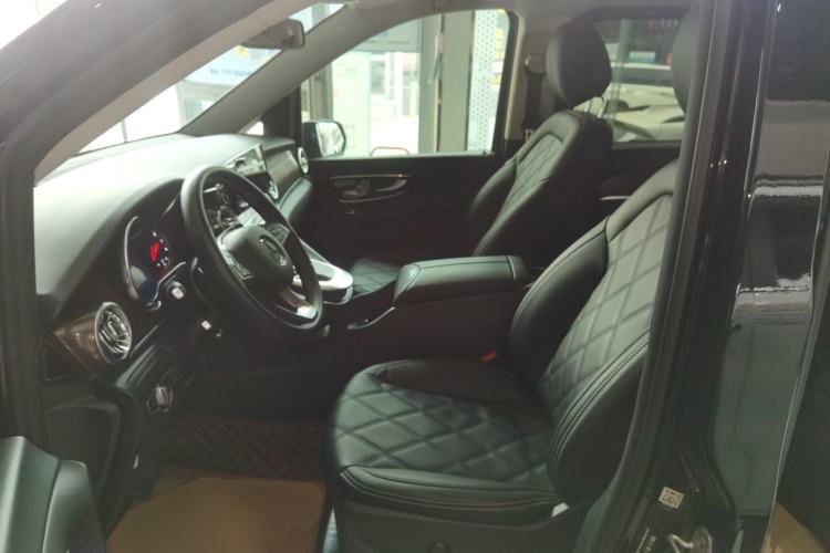 Used Mercedes-Benz V-Class 2021 V 260 Avantgarde Edition
