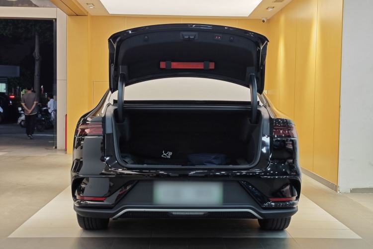 Used BYD Han 2023 DM-i Champion Edition 121KM Prestige Model
