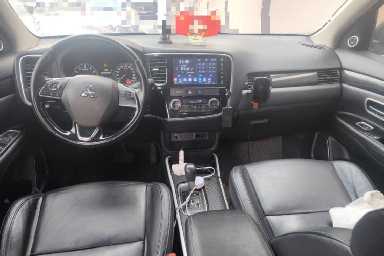 Used Mitsubishi Outlander 2019 2.0L Two-Wheel Drive Comfort Edition 5 Seats China V Standard