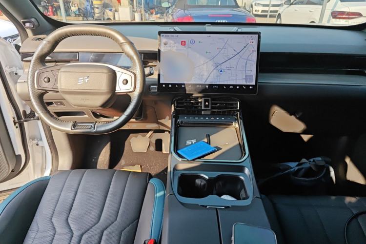 Used JETOUR Shanhai Shanhai L6 2024 1.5TD DHT ULTRA
