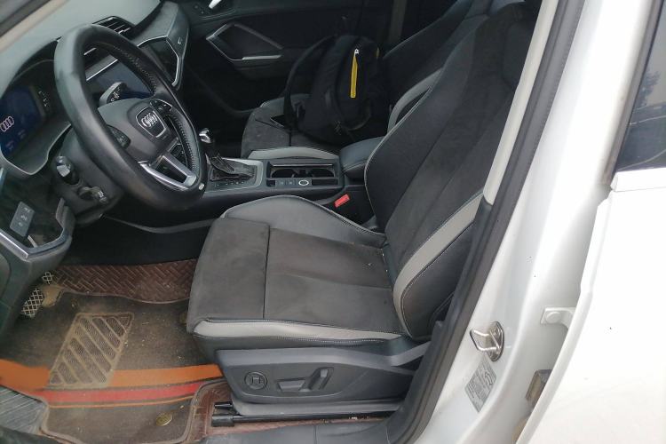 Used Audi Q3 2019 35 TFSI Advanced Dynamic Edition
