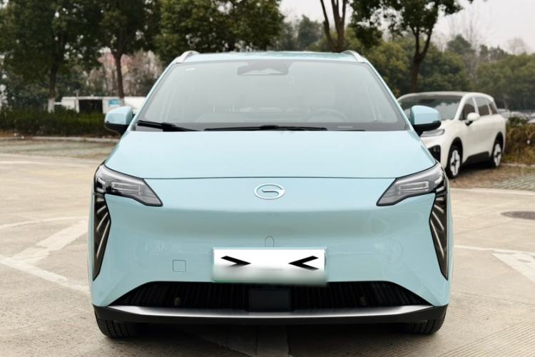 Used AION Y 2023 Younger