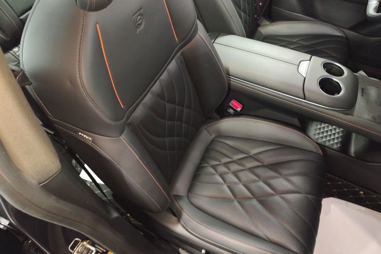 Used  S07 2023 200Max Range-Extended Version
