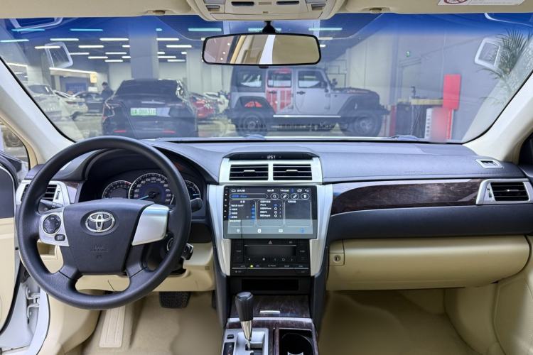 Used Toyota Camry 2015 2.0E Elite Edition
