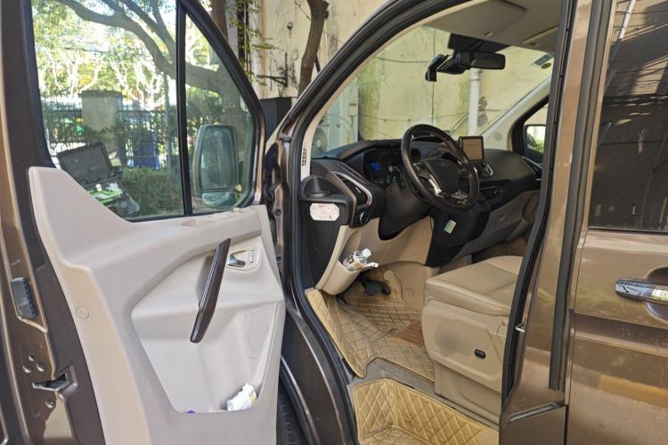 Used Ford Tourneo Custom 2017 2.0T Automatic Elite Version
