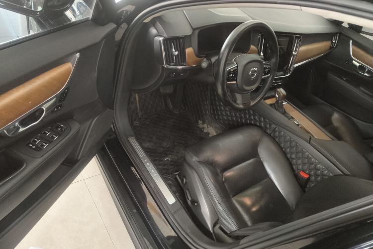 Used Volvo S90 2020 T5 Zhiyi Luxury Edition
