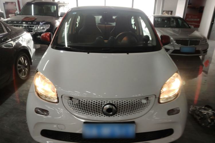 Used  forfour 2018 0.9T 66 kW Pioneer Edition
