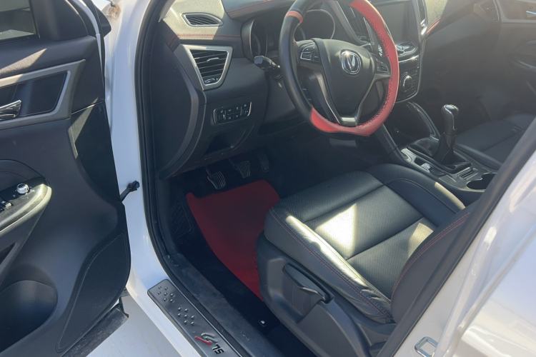 Used Changan CS75 2017 Shangkui Edition 1.5T Manual Fengxiang Model
