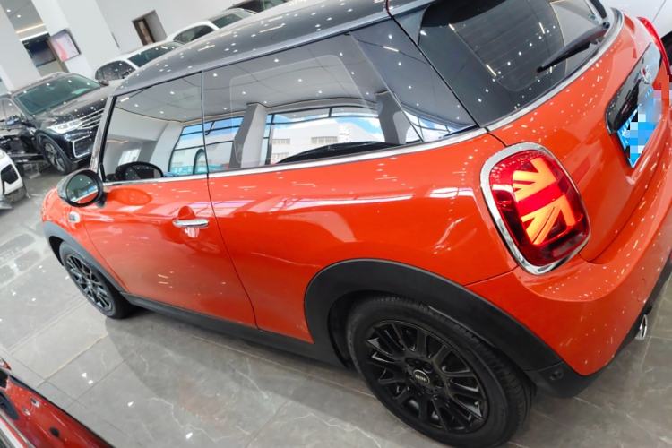 Used  MINI 2021 1.5T COOPER Classic Edition
