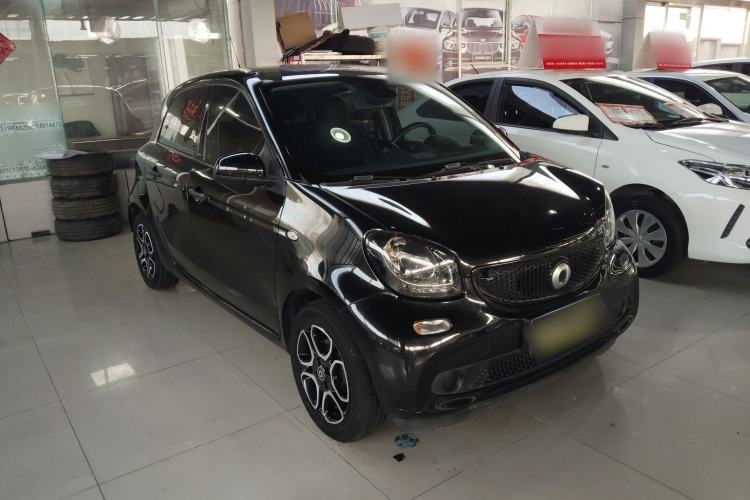 Used  forfour 2016 0.9T 66 kW Pioneer Edition