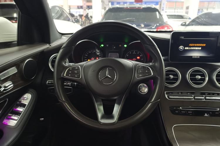Used Mercedes-Benz GLC 2016 GLC 300 4MATIC Dynamic Model