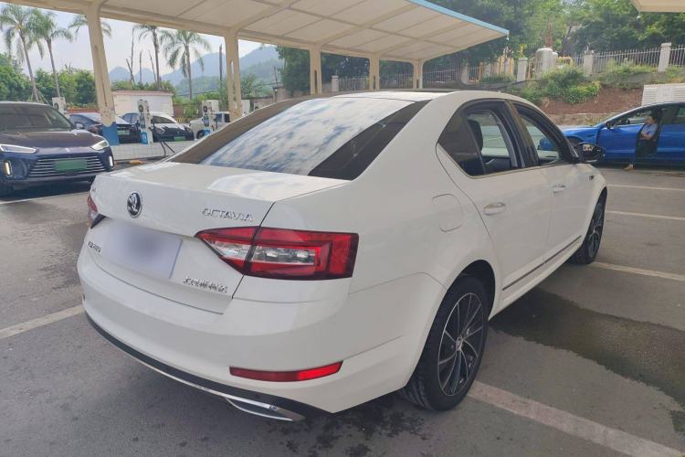 Used Skoda Octavia 2018 TSI280 DSG Luxury Edition
