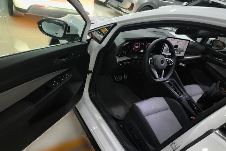 Used Volkswagen Golf 2025 300TSI R-Line