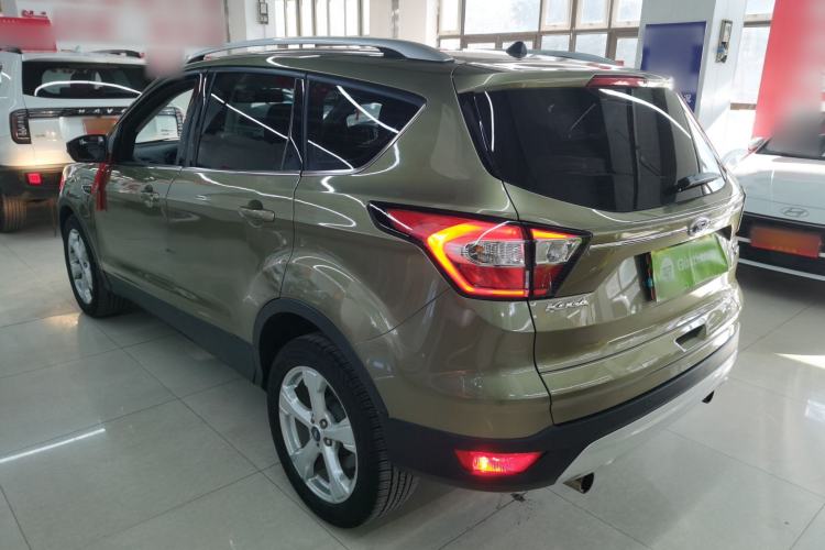 Used Ford Kuga 2018 EcoBoost 180 Two-Wheel-Drive Platinum Edition
