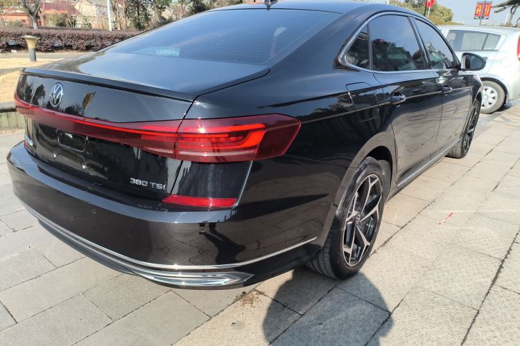 Used Volkswagen Passat 2025 Outstanding Model 380TSI Starry Dragon Edition
