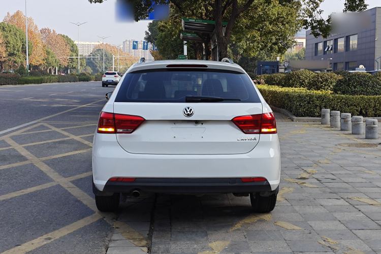 Used Volkswagen Gran Lavida 2013 1.6L Automatic Fashion Model
