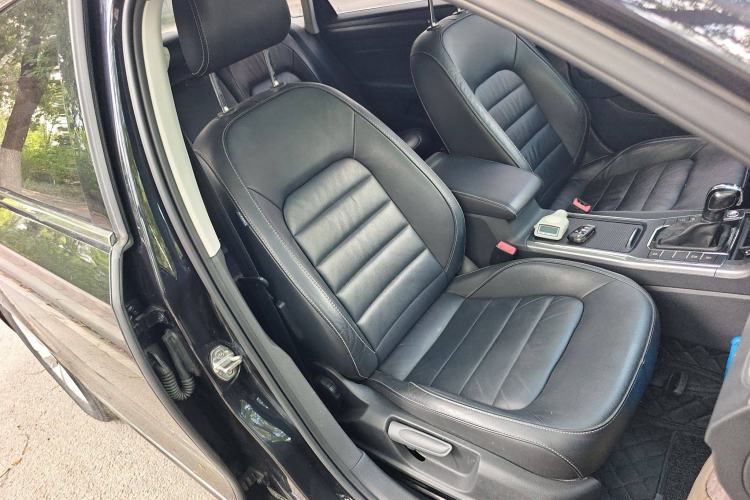 Used Volkswagen Passat 2017 280TSI DSG Luxury Edition
