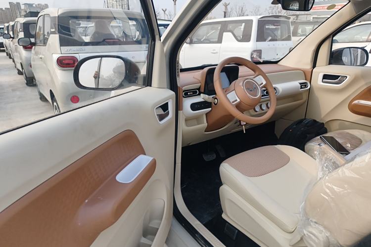 Used Wuling Hongguang MINIEV 2024 3rd Generation 215km Youth Edition
