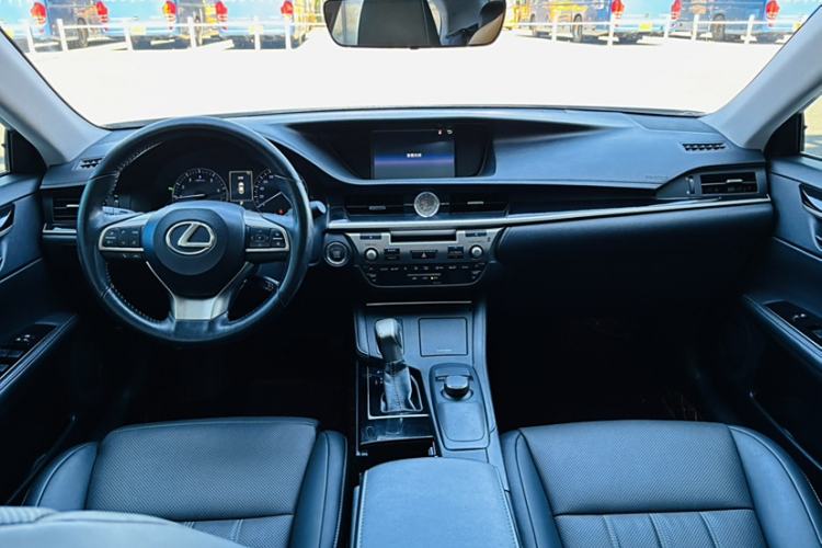 Used Lexus ES 2016 200 Midnight Special Limited Edition
