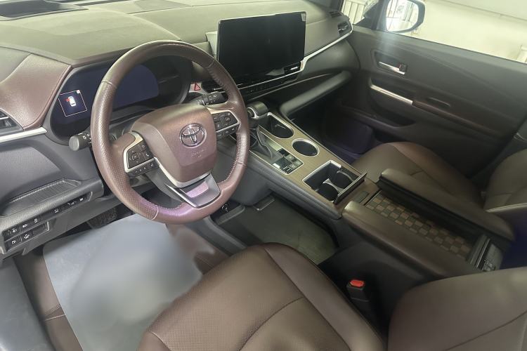 Used Toyota Granvia 2024 2.5L Hybrid Prestige PLUS Four-Wheel Drive Version
