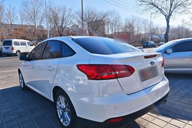 Used Ford Focus 2015 Sedan EcoBoost 180 Automatic Elite Model
