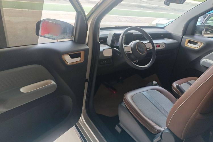 Used Wuling Hongguang MINIEV 2022 GAMEBOY 200km Gaming Edition with Lithium Iron Phosphate
