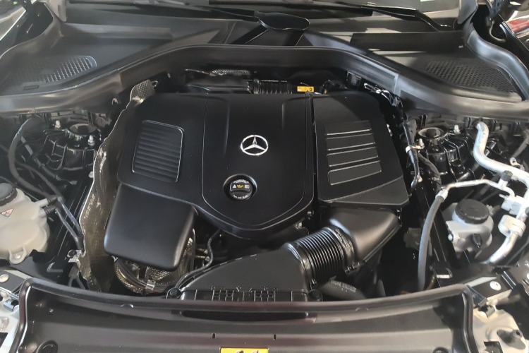 Used Mercedes-Benz GLC 2023 Facelift GLC 260 L 4MATIC Dynamic Version 5 Seats
