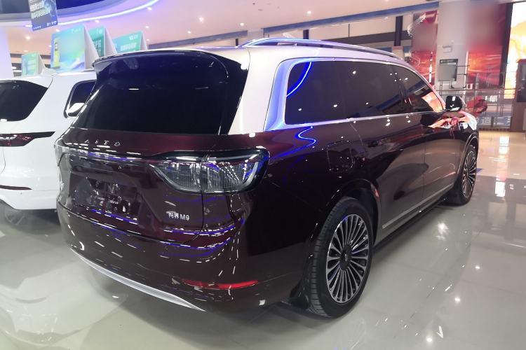 Used Hima AITO M9 2025 Extended-Range Ultra Version 52 kWh 6-Seater
