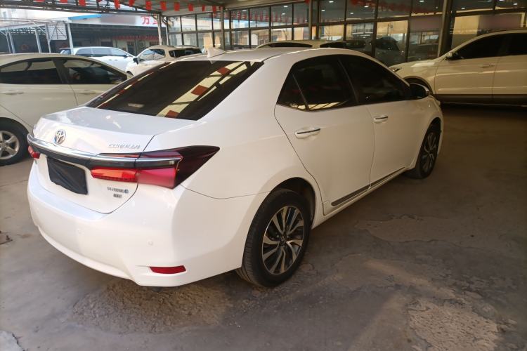 Used Toyota Corolla 2016 Dual-Engine 1.8L E-CVT Elite Edition
