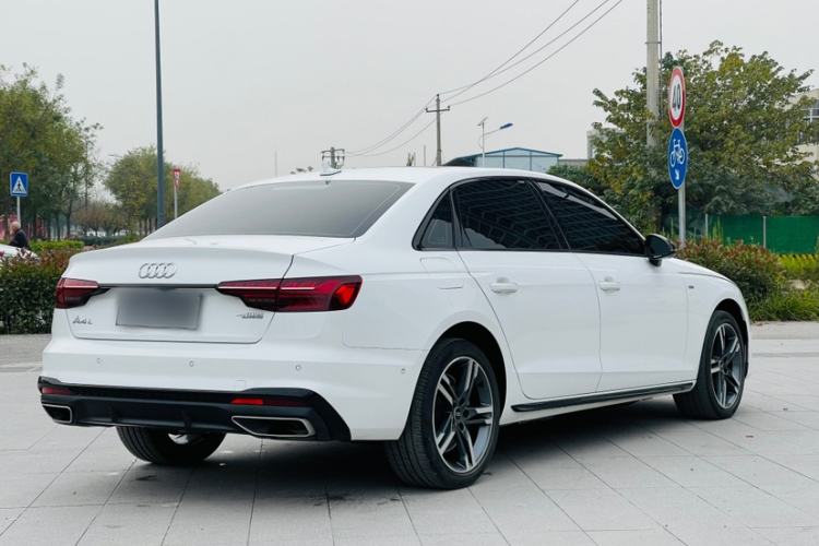 Used Audi A4L 2022 40 TFSI Luxury Dynamic Model
