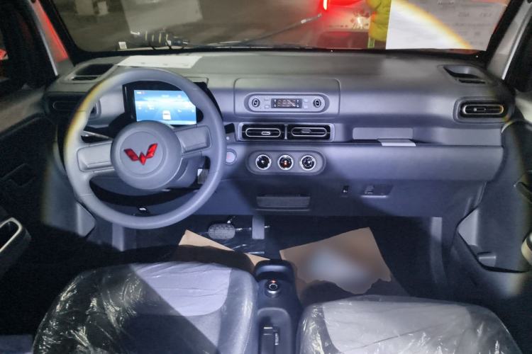 Used Wuling Zhiguang New Energy 2025 Model 305km Ambitious Edition
