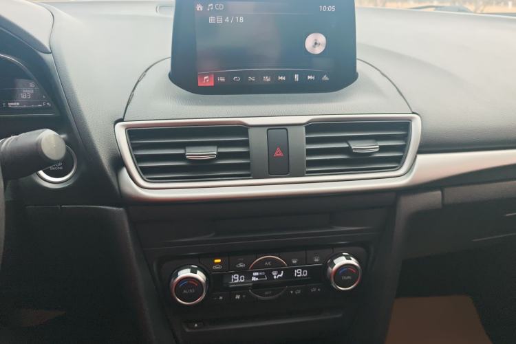 Used Mazda Mazda 3 Axela 2017 Sedan 1.5L Automatic Luxury Model Emission Standard China V