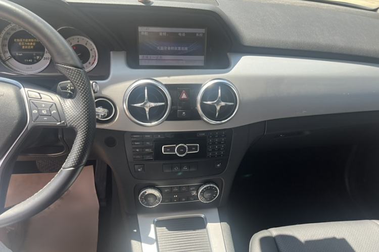 Used Mercedes-Benz GLK-Class 2013 GLK 300 4MATIC Dynamic Sunroof Model